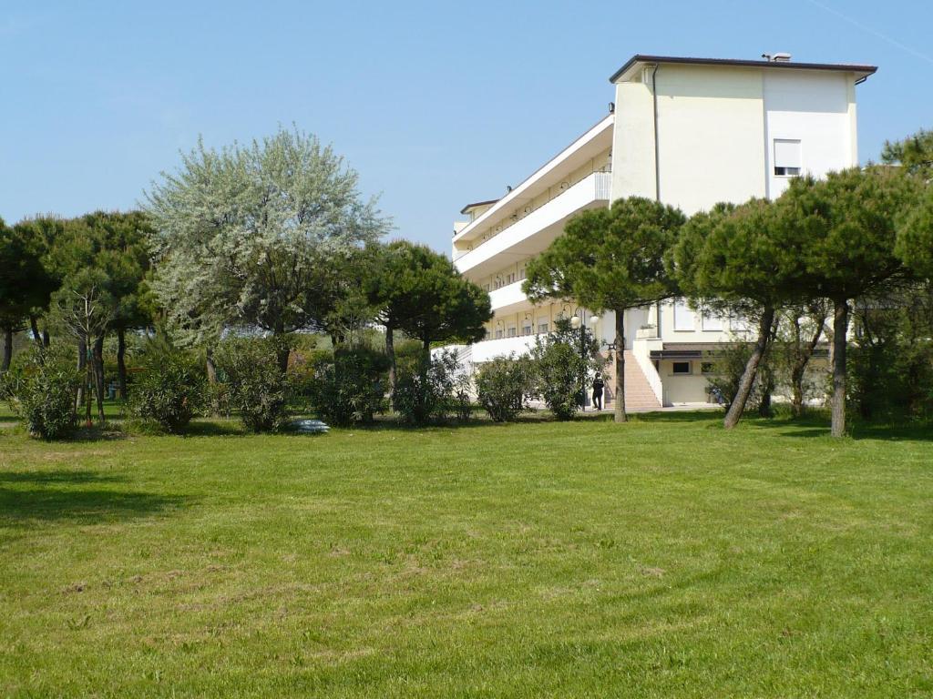 Hotel Casa Per Ferie Maria Assunta Lido di Jesolo Exterior foto