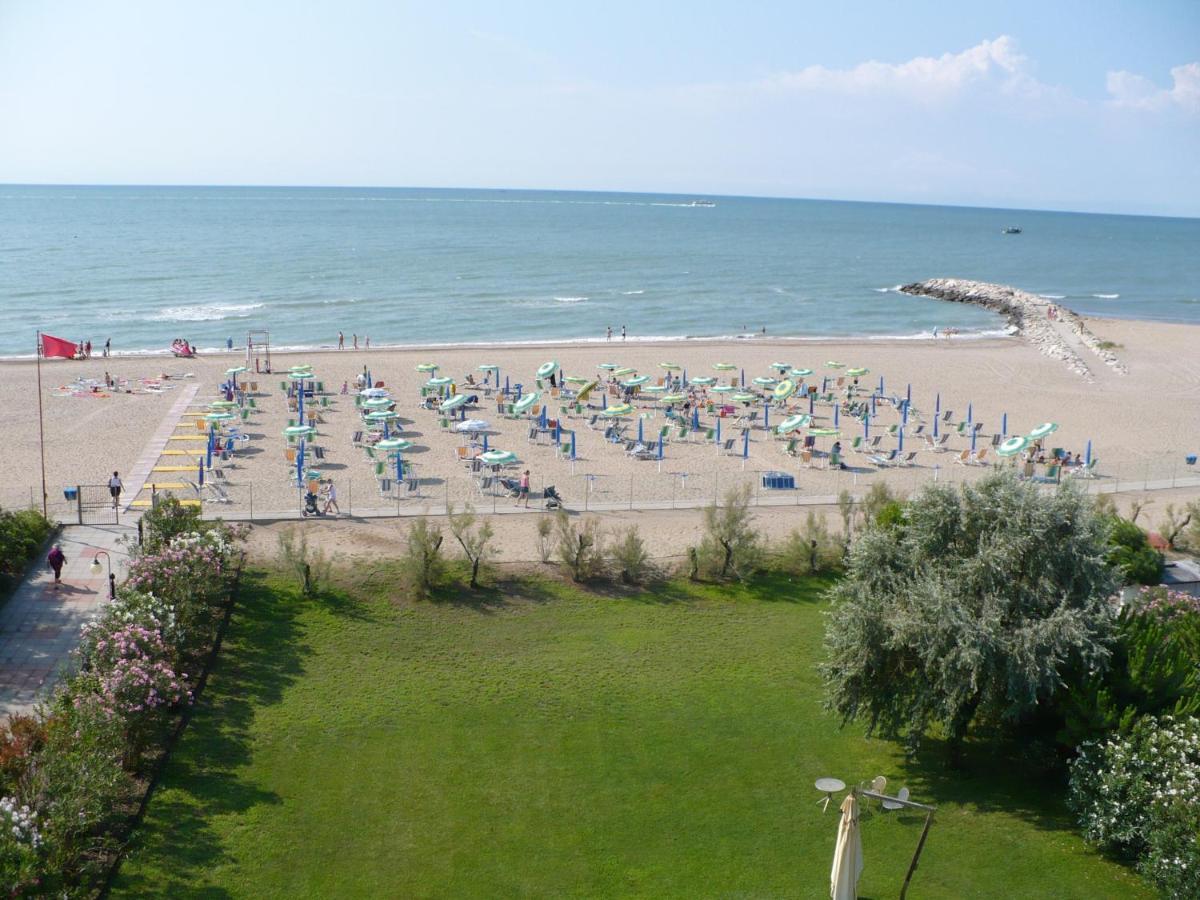 Hotel Casa Per Ferie Maria Assunta Lido di Jesolo Exterior foto